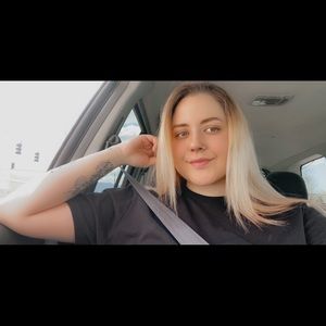 Meet your Posher, Deanna